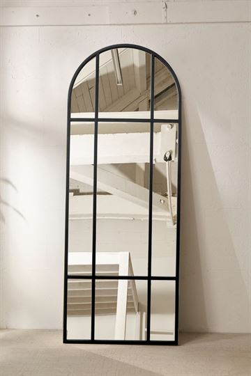 Spegel med svart ram av järn 185x70 cm